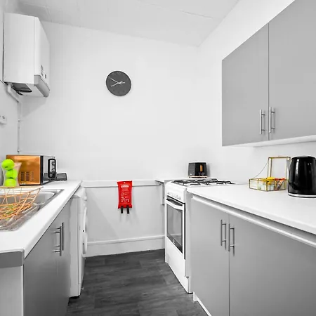 Recently Renovated 3 Bedroom House - Parking - Garden - Excellent Location - Top Rated - 181A Birmingham Exterior photo
